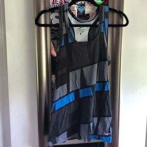 nike workout tank